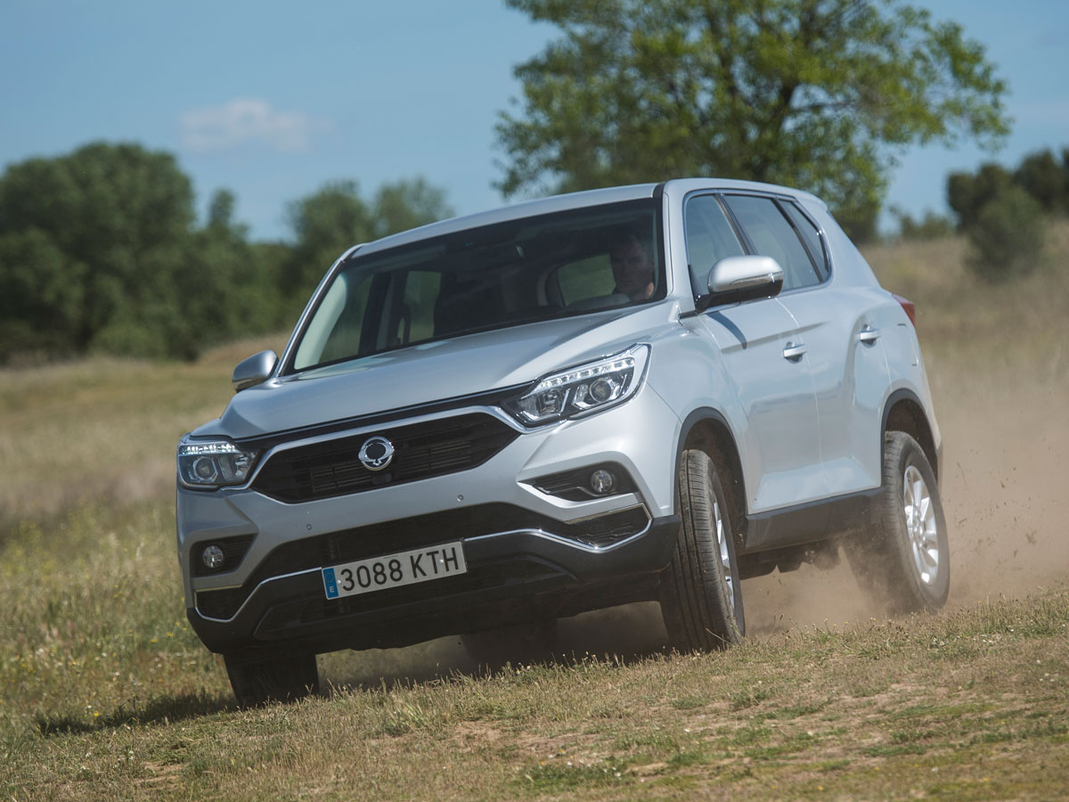 SsangYong-Rexton-4x4-7p