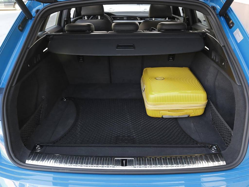 maletero Audi e-tron