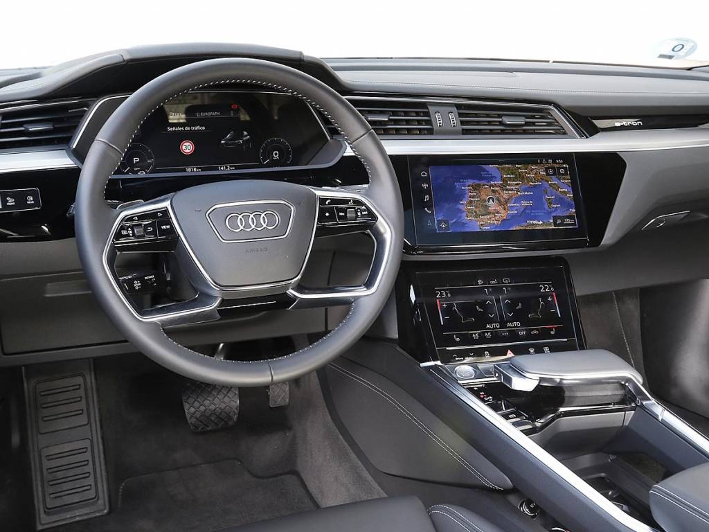 interior Audi e-tron