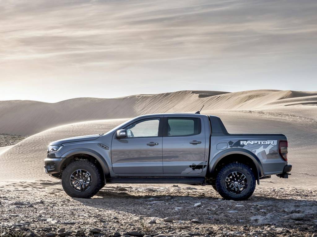 lateral ford ranger raptor