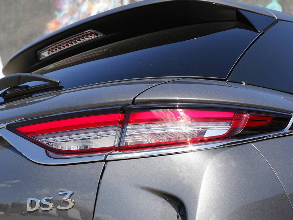faro trasero DS 3 Crossback