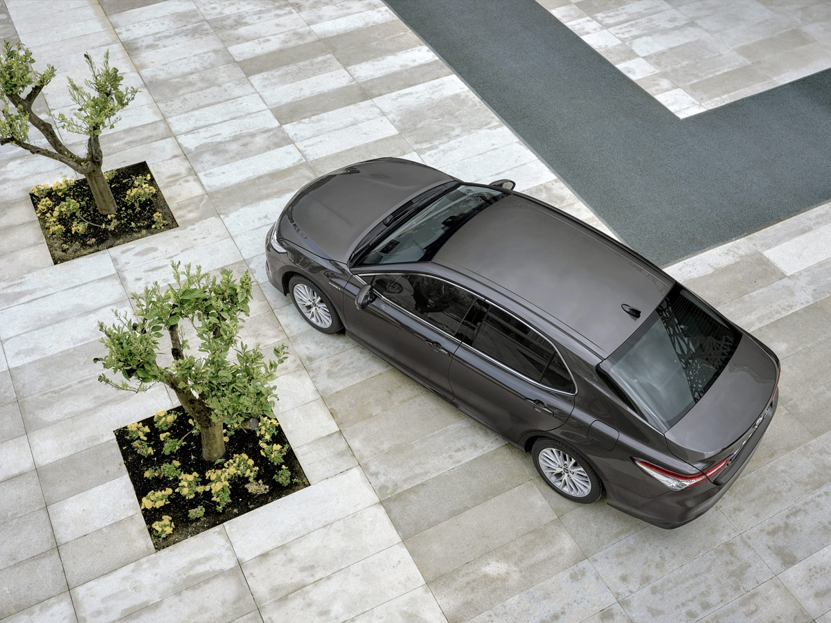 Toyota Camry Hybrid 2019