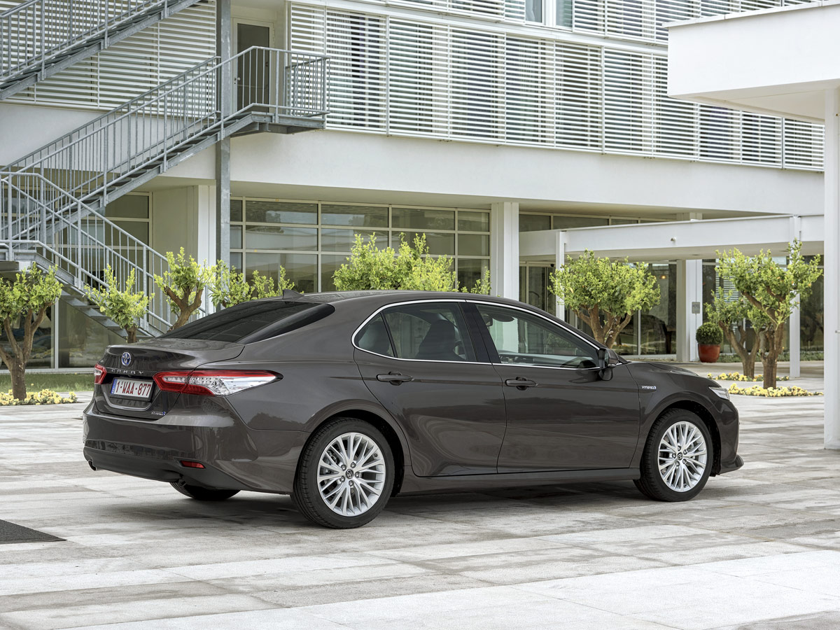 Toyota Camry Hybrid 2019