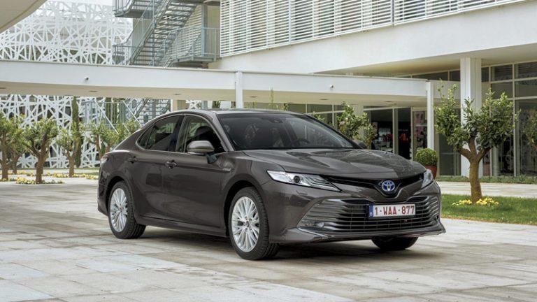 Toyota Camry Hybrid 2019