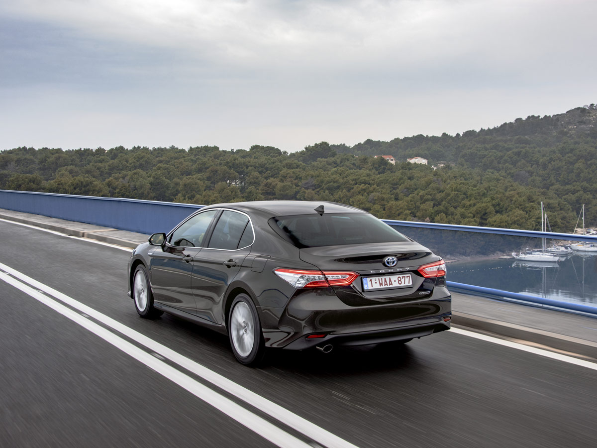 Toyota Camry Hybrid 2019