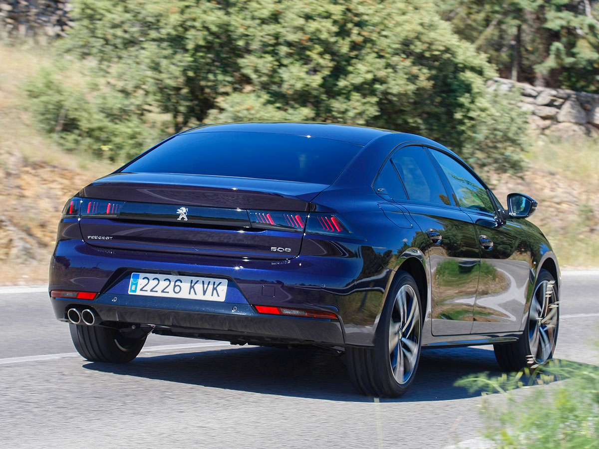 comparativa-bmw-420d-gran-coupe-peugeot-508-bhdi-180