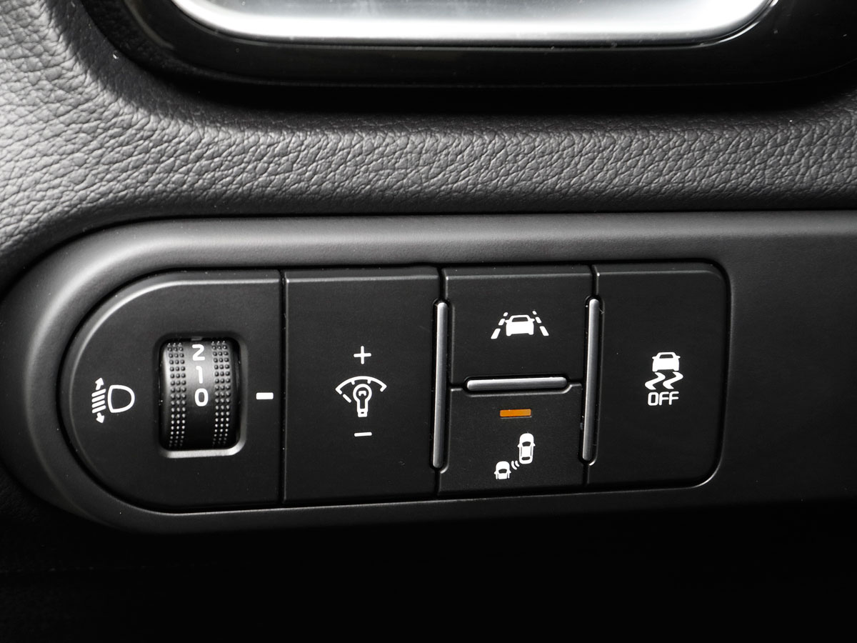 ford-focus-ecoboost-kia-ceed-tgdi-gasolina