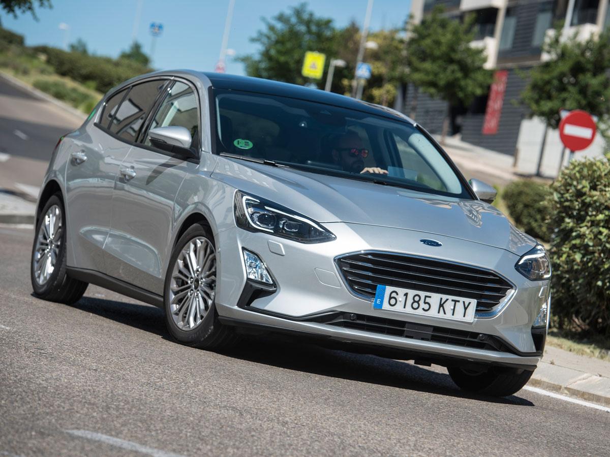 ford-focus-ecoboost-kia-ceed-tgdi-gasolina