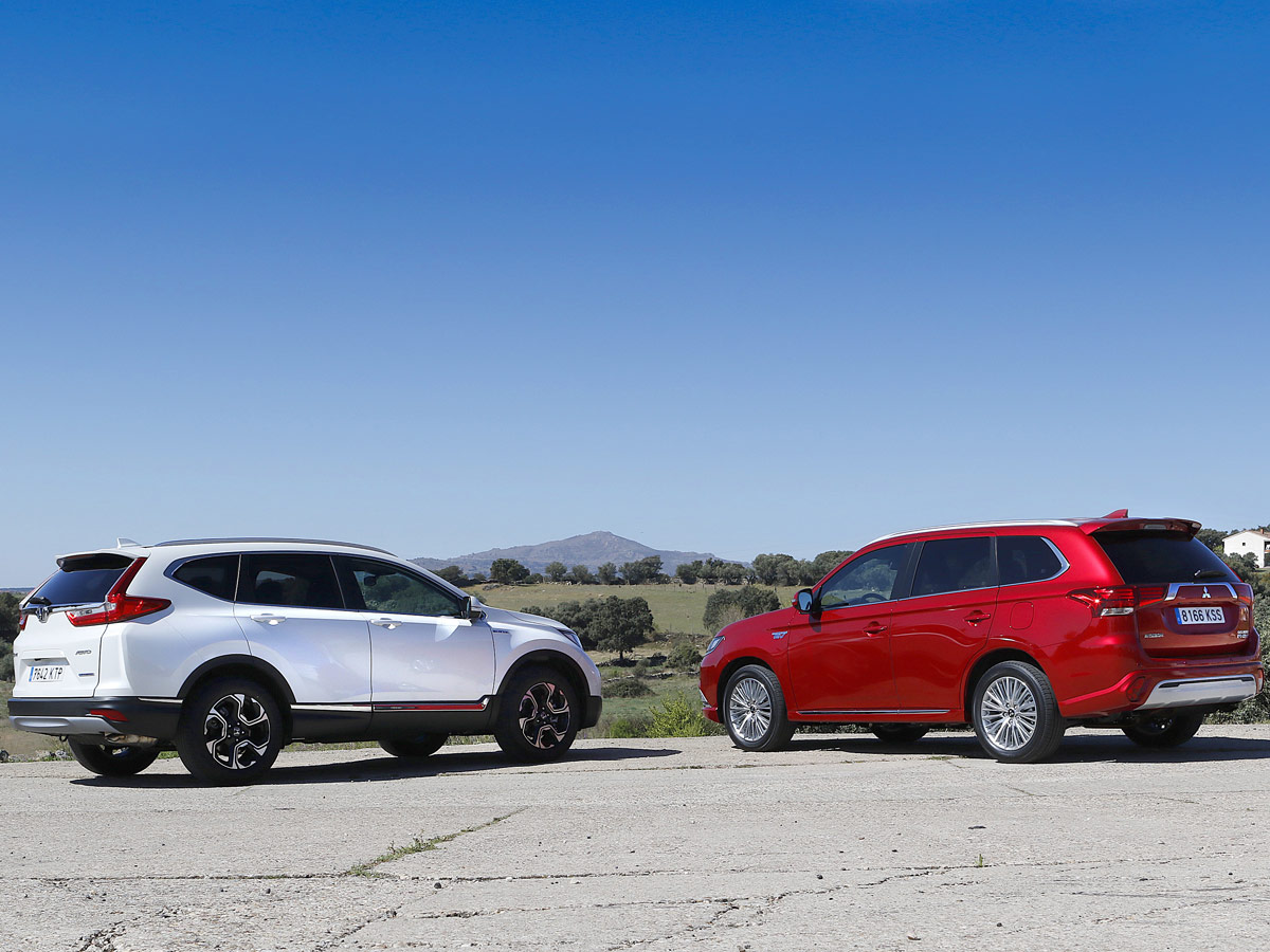 Comparativa Mitsubishi Outlander PHEV vs Honda CR-V Hybrid