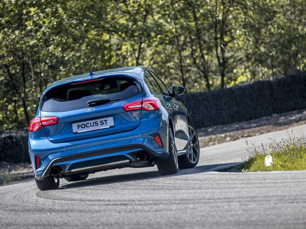 curva Ford Focus ST
