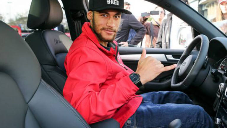 Neymar Jr conducción