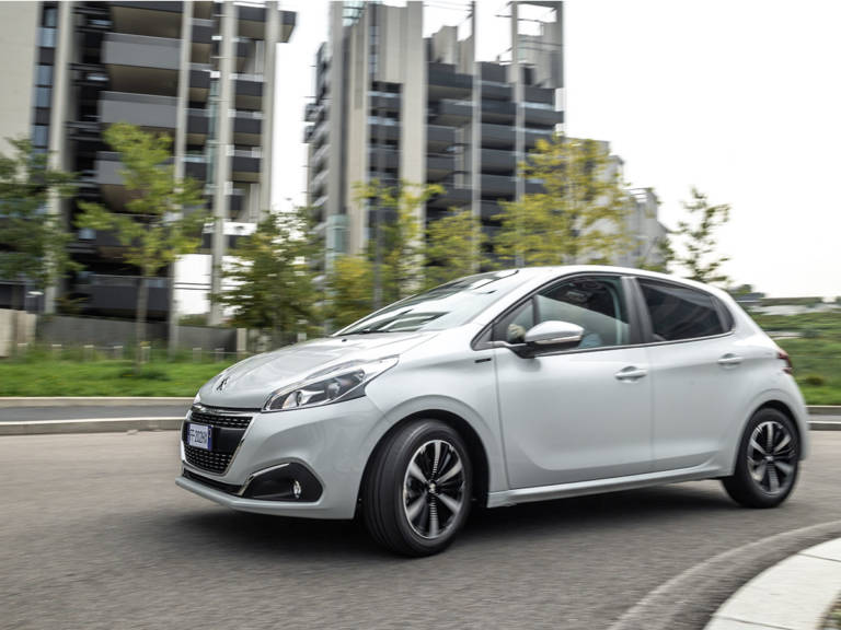 Peugeot 208: 15.200 euros