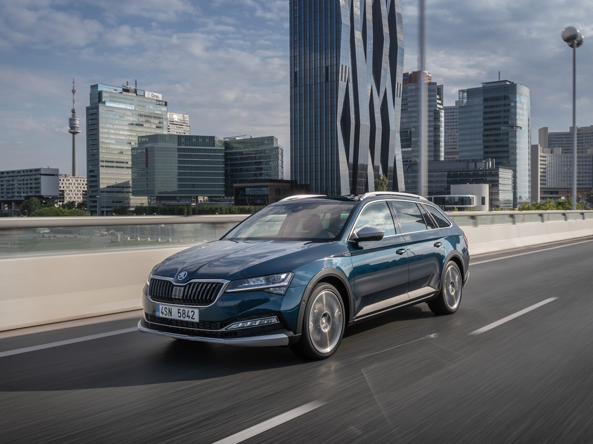 Skoda Superb Scout 2019