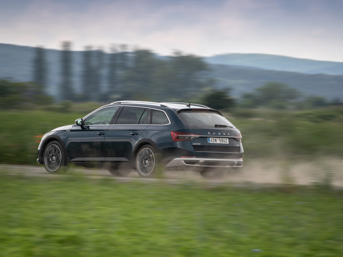 Skoda Superb Scout 2019