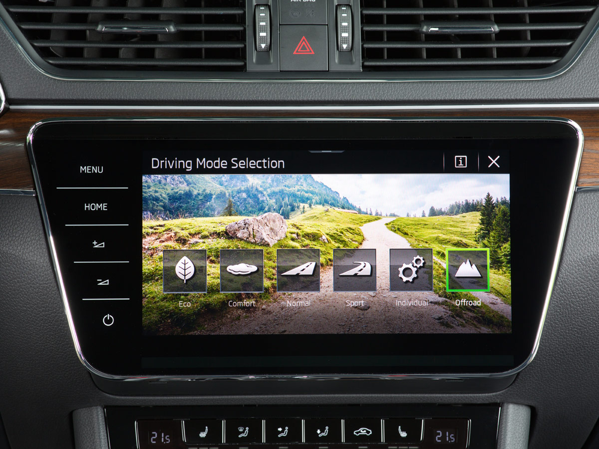 Skoda Superb Scout 2019