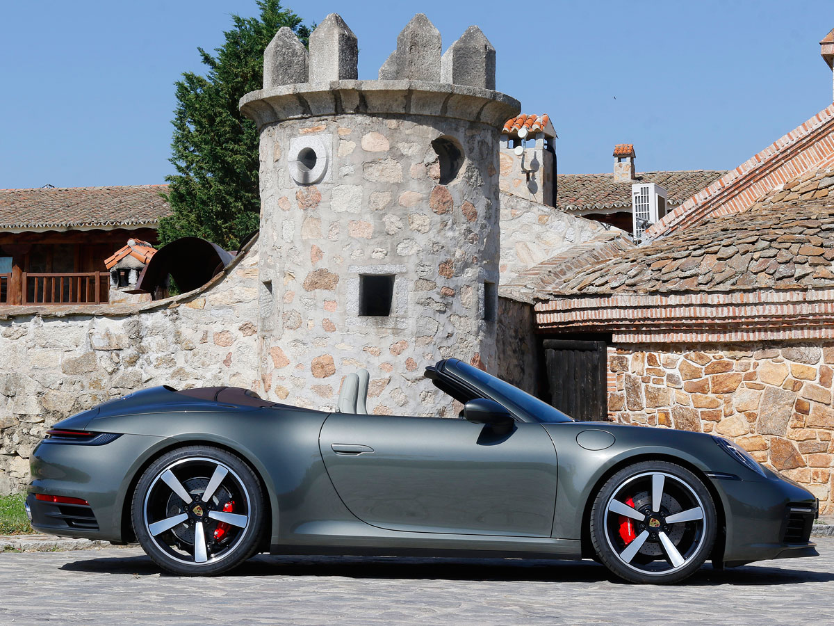 porsche-911-carrera-4s-cabriolet