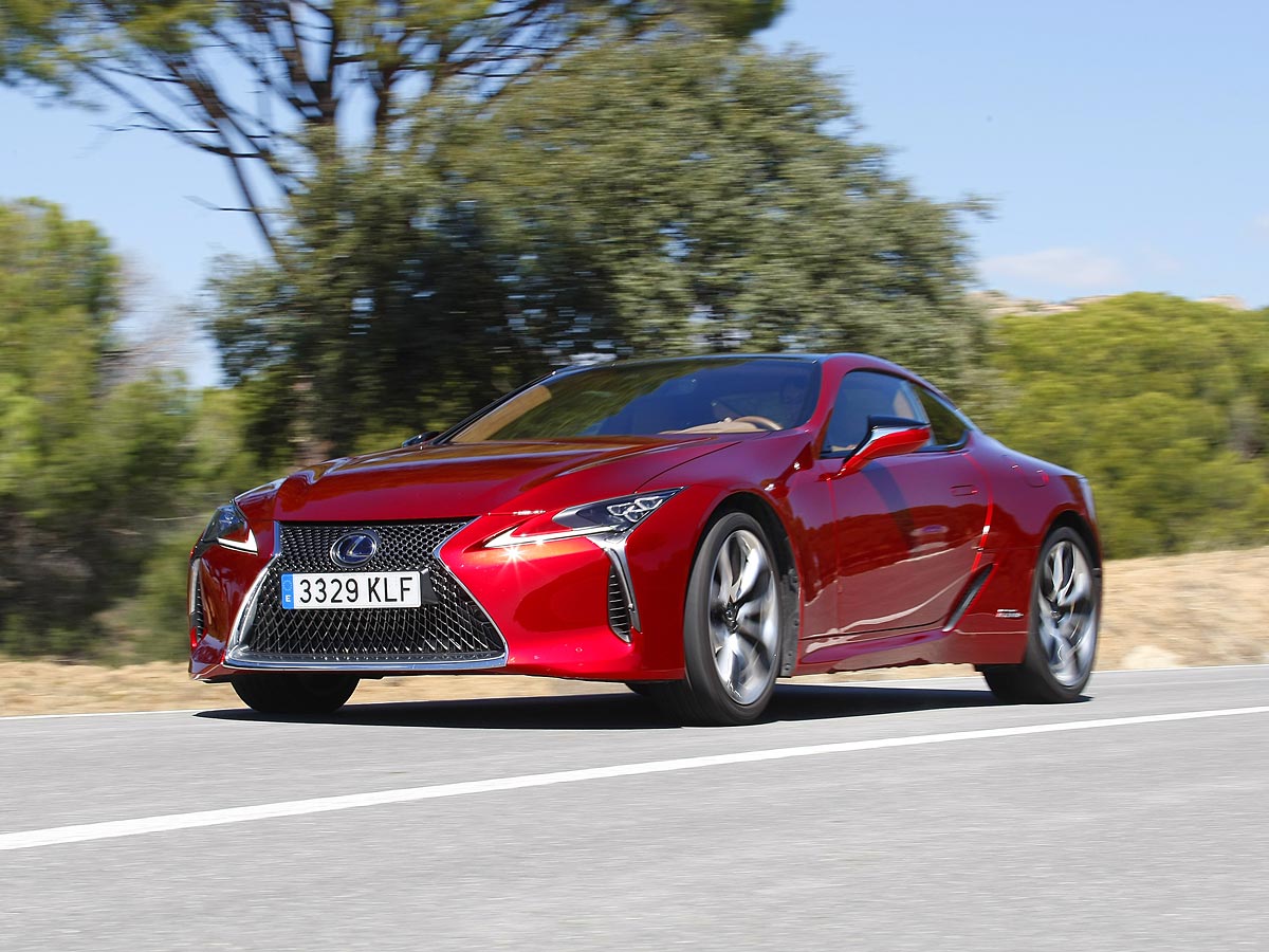 curva Lexus LC 500h