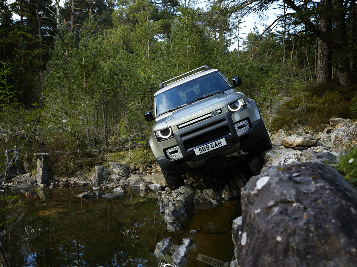 Land Rover Defender 2019
