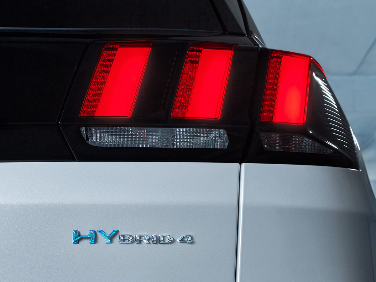 Peugeot 3008 GT Hybrid4 2019