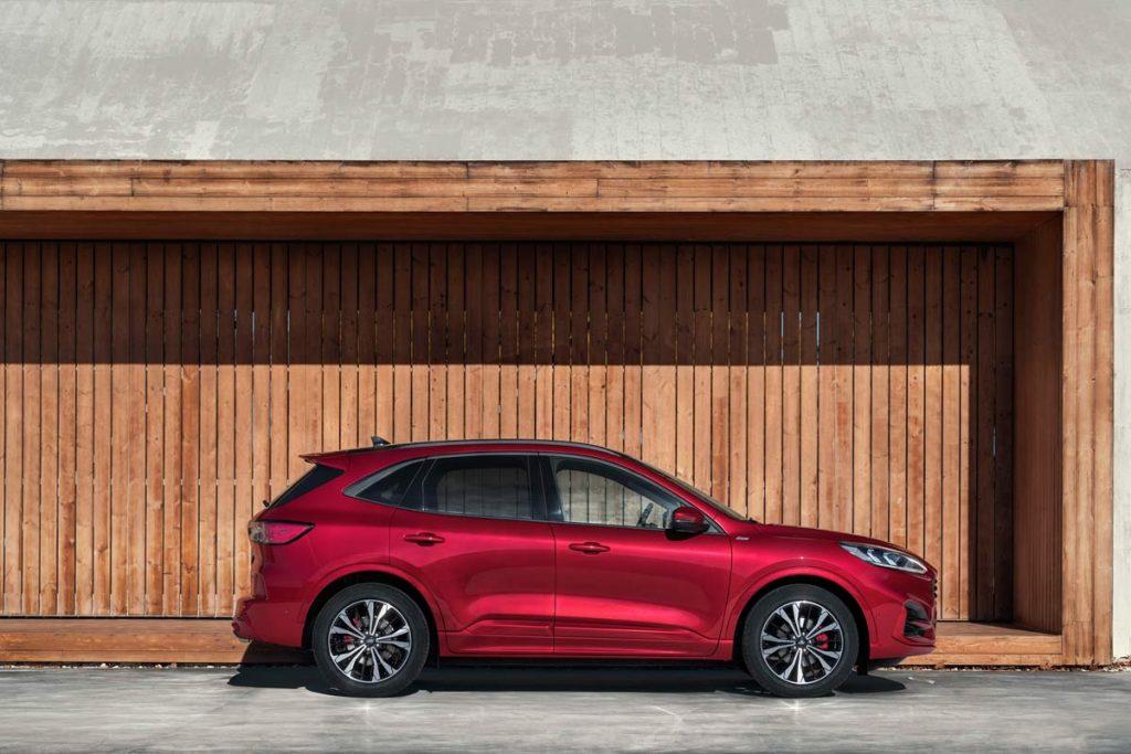lateral del Ford Kuga 2020