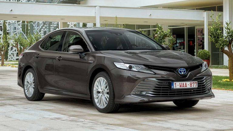 Toyota Camry hybrid 2019