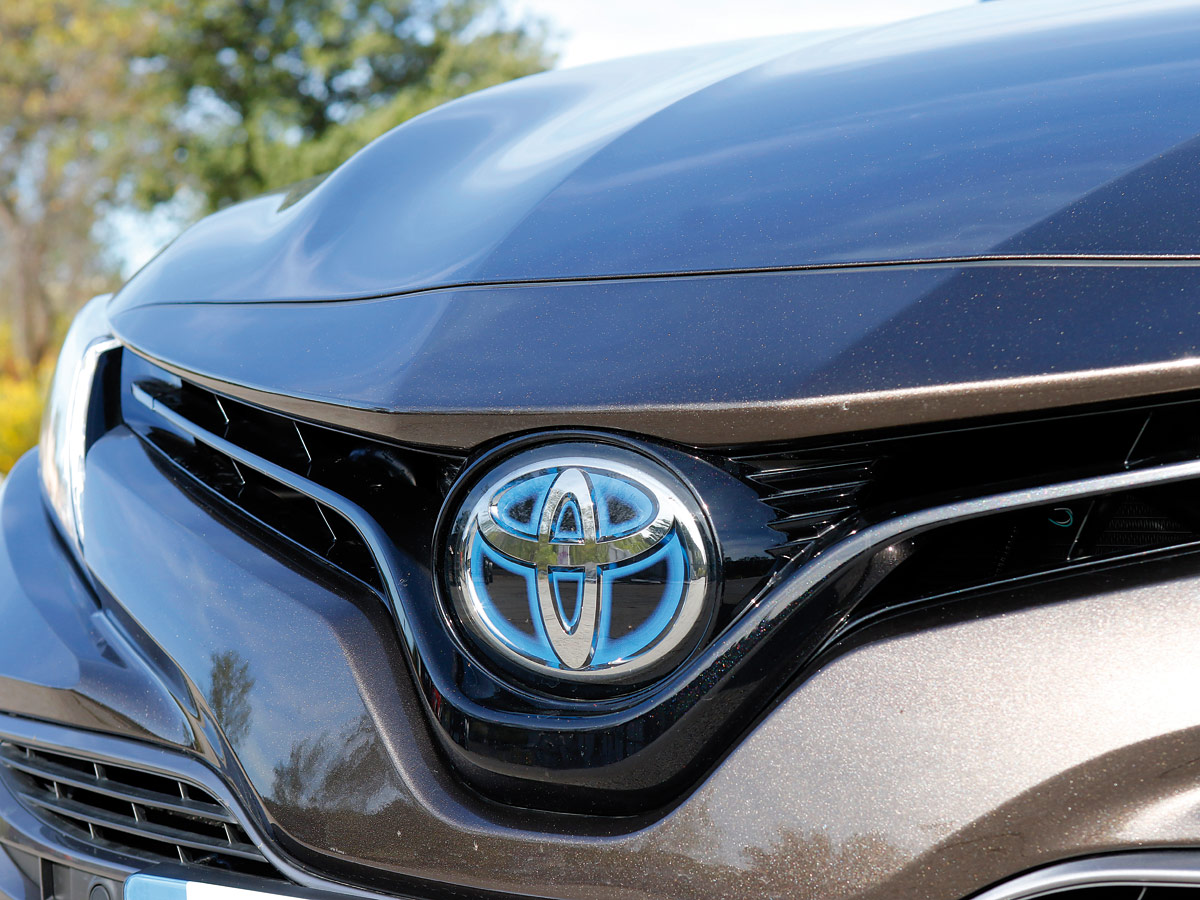 Prueba Toyota Camry 220H Luxury 2019