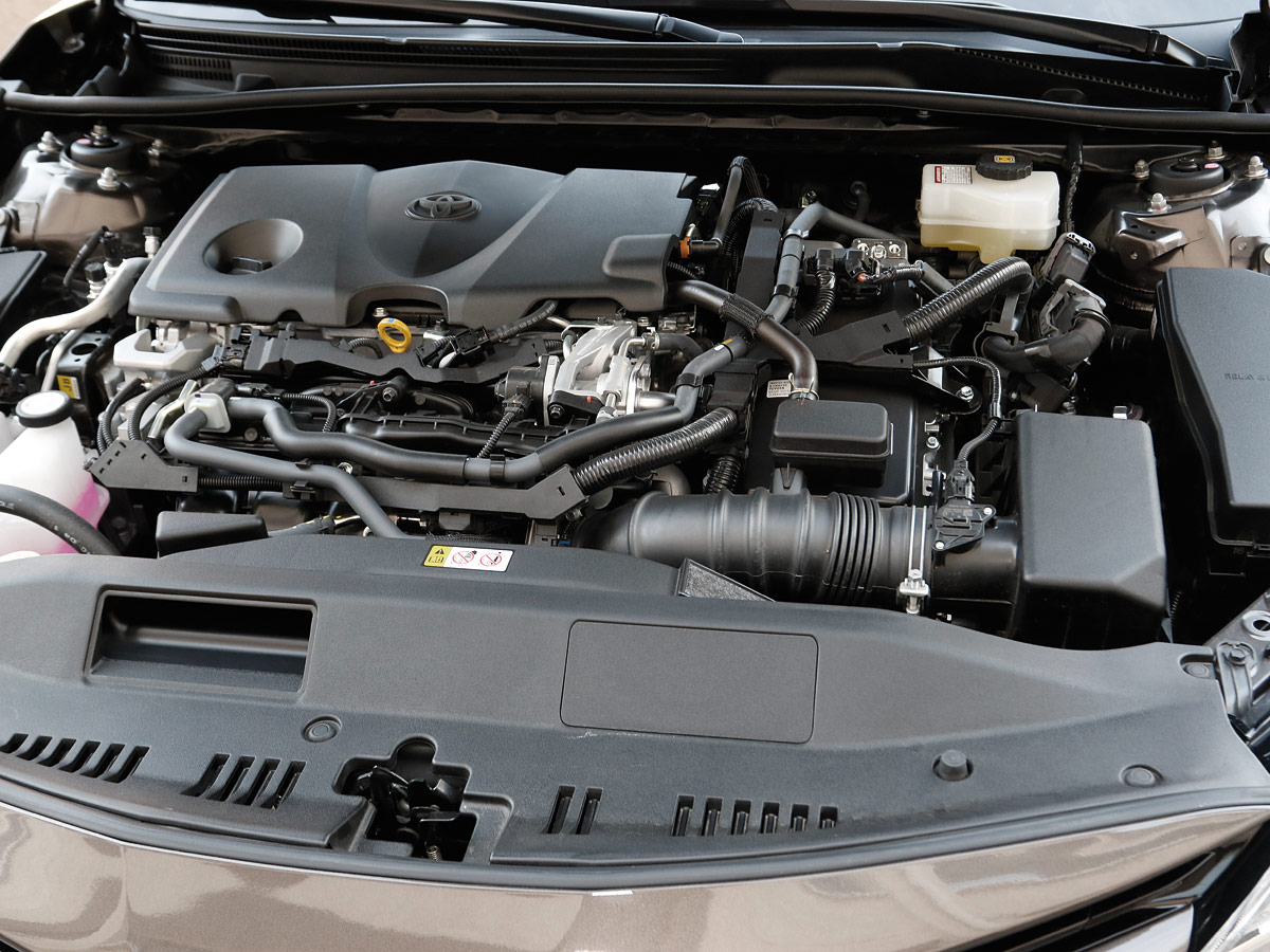 Prueba Toyota Camry 220H Luxury 2019