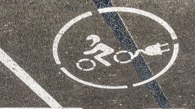 ayudas compra moto eléctrica