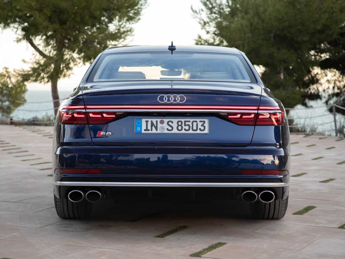 audi s8 2020 trasera