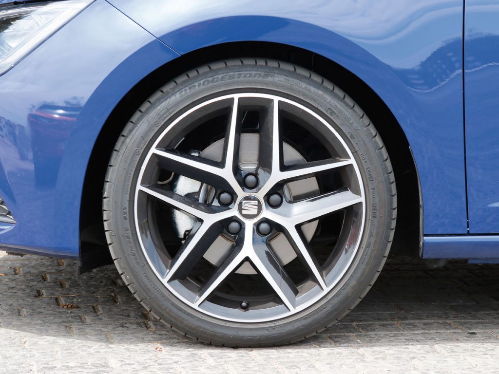 Comparativa SEAT León vs Renault Megane