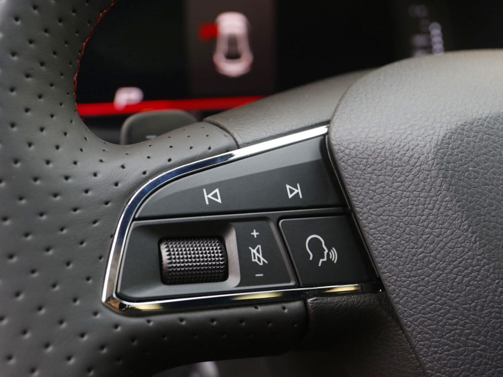 Comparativa SEAT León vs Renault Megane