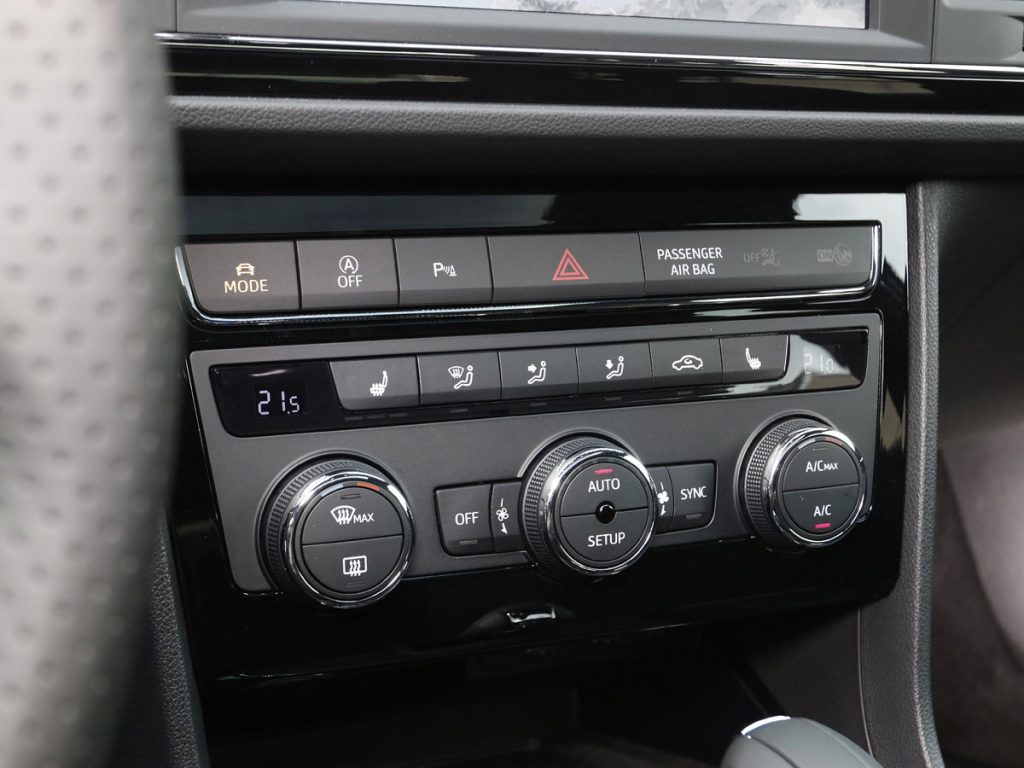 Comparativa SEAT León vs Renault Megane