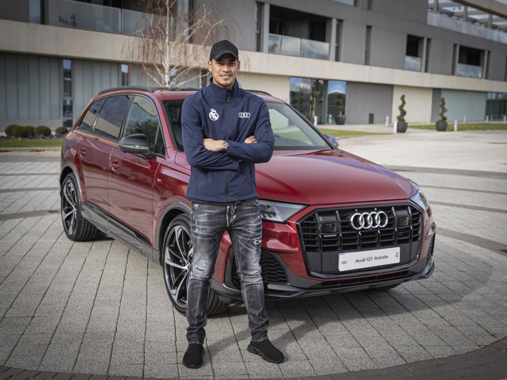 Entrega Audi a plantilla Real Madrid