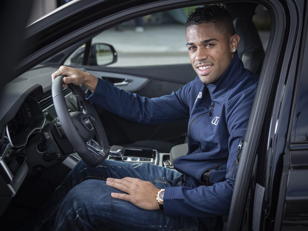 Entrega Audi a plantilla Real Madrid