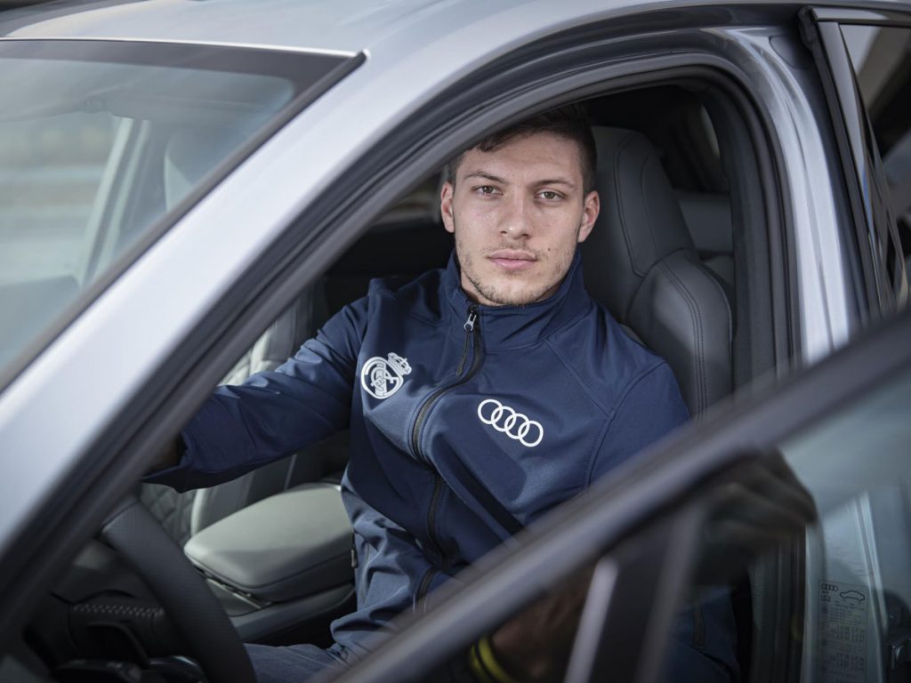 Entrega Audi a plantilla Real Madrid