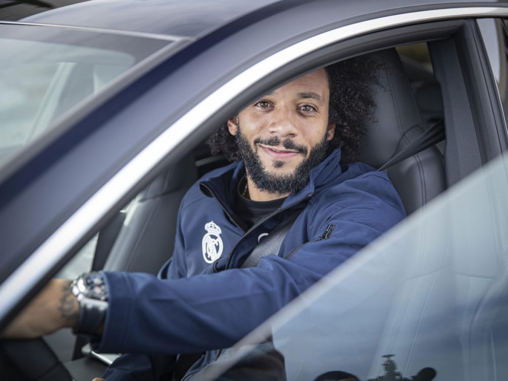 Entrega Audi a plantilla Real Madrid