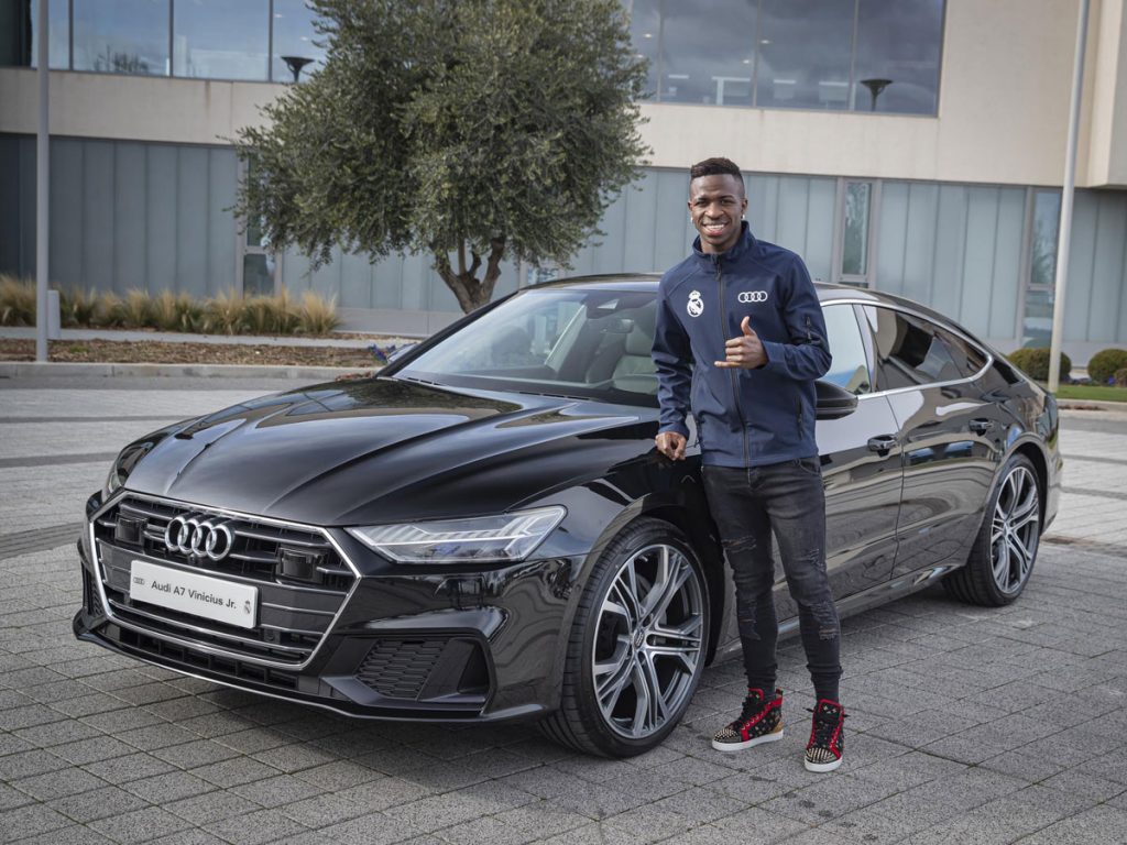 Entrega Audi a plantilla Real Madrid