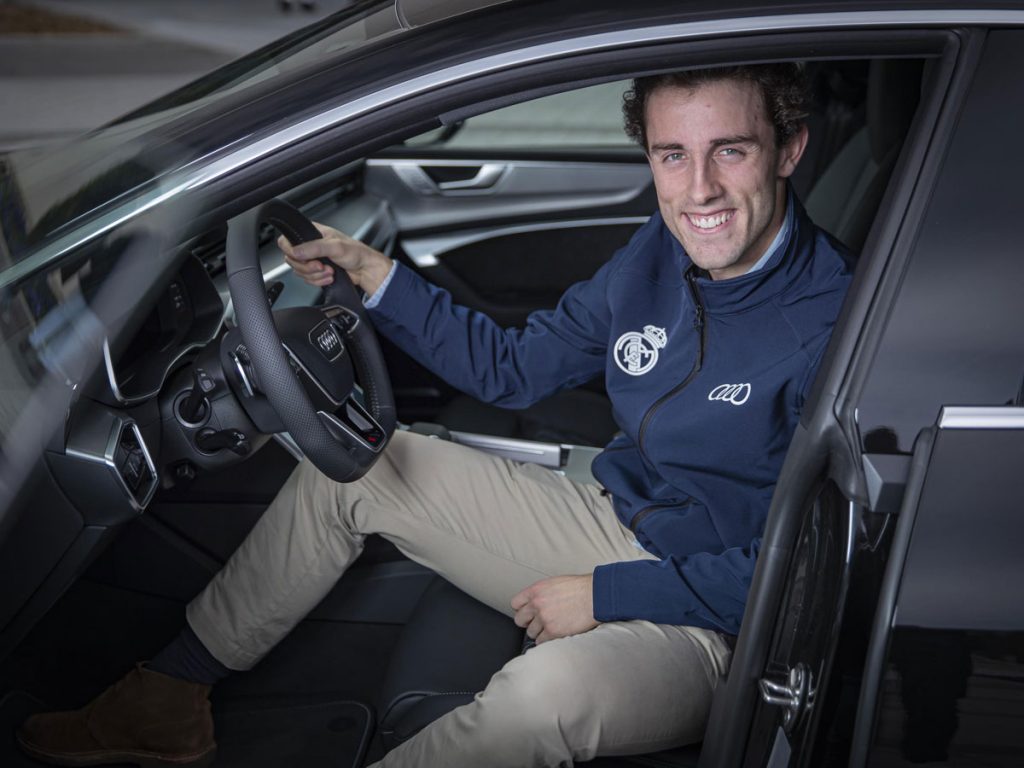 Entrega Audi a plantilla Real Madrid