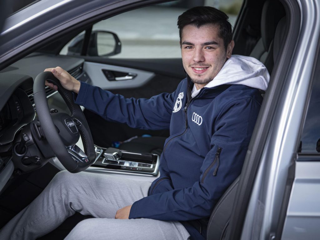 Entrega Audi a plantilla Real Madrid