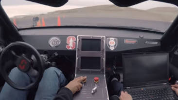 Delorean derrapando