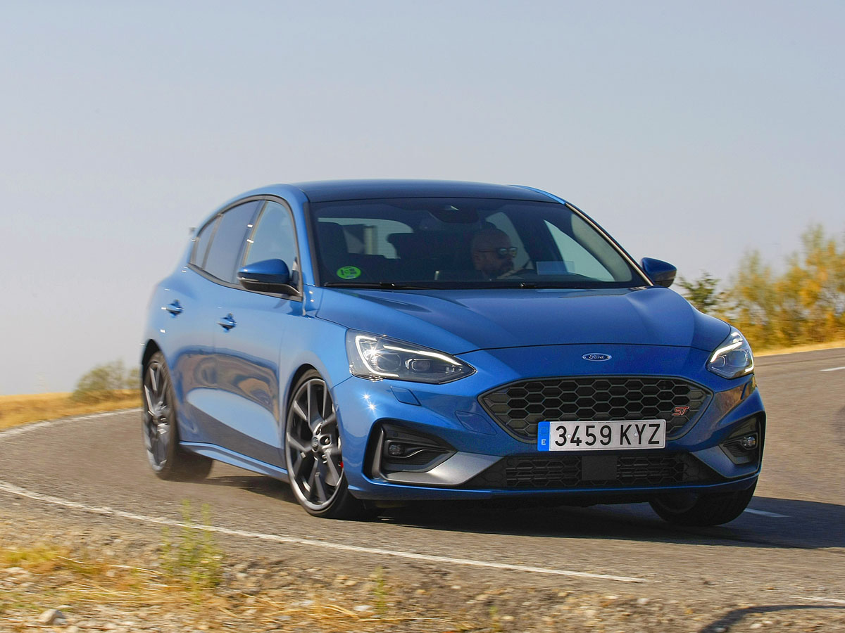 Prueba del Ford Focus ST, demostración de poder - Clicacoches