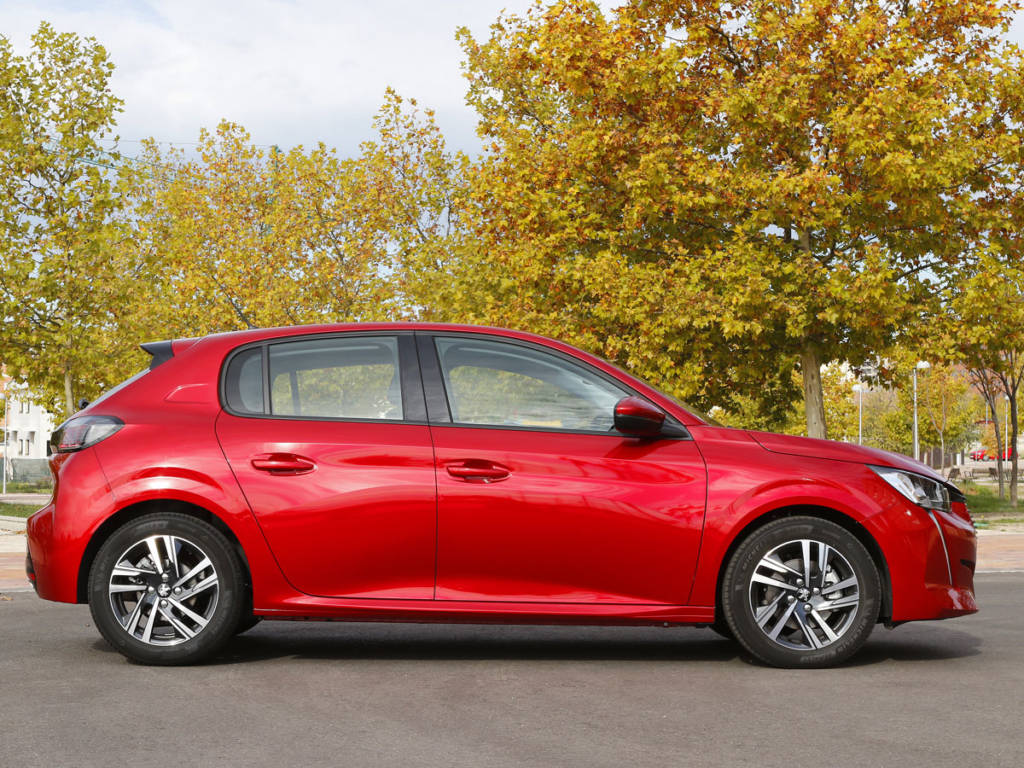 Prueba Peugeot 08 Allure Puretech 100 2020