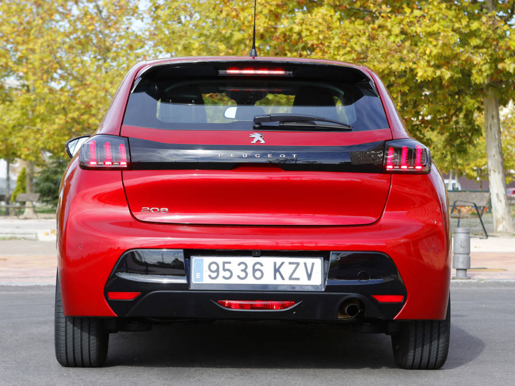 Prueba Peugeot 08 Allure Puretech 100 2020