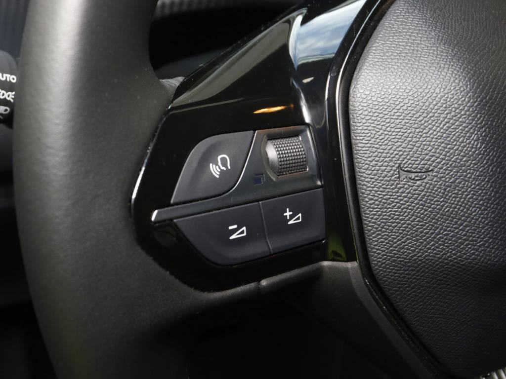 Prueba Peugeot 08 Allure Puretech 100 2020