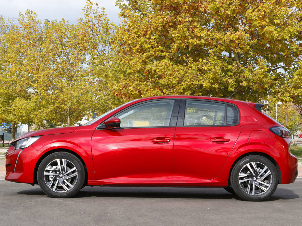 Prueba Peugeot 08 Allure Puretech 100 2020