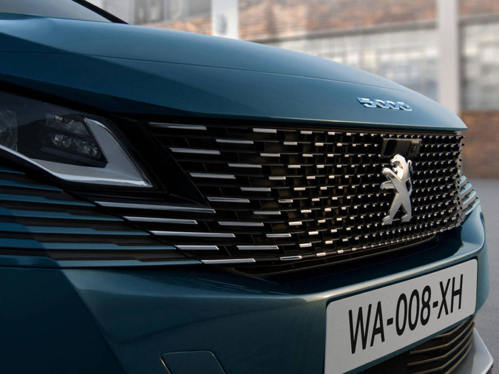 Peugeot 5008 2021