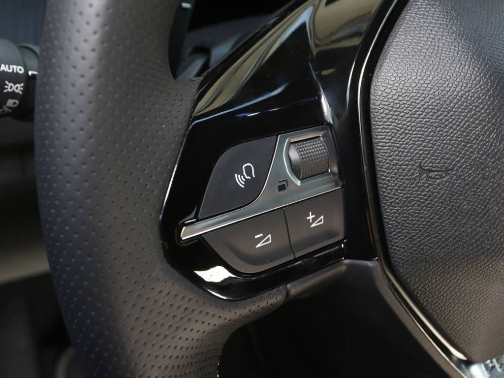 Comparativa Peugeot 208 GT Line PureTech 130 2020