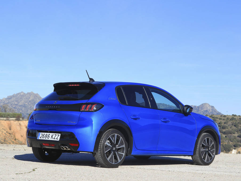 Comparativa Peugeot 208 GT Line PureTech 130 2020