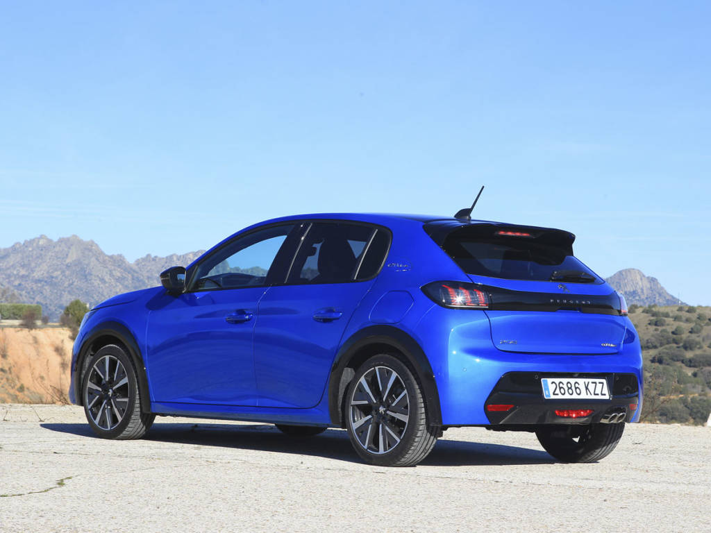 Comparativa Peugeot 208 GT Line PureTech 130 2020