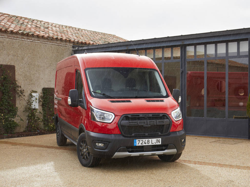 Ford Transit Trail 2020
